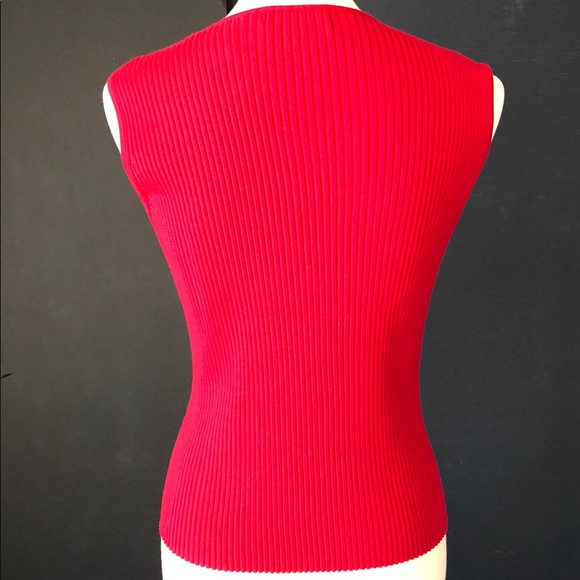 Valerie Stevens Red Sleeveless Sweater. - Picture 5 of 8